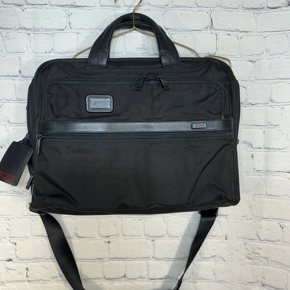 Tumi Alpha 2 Business Briefcase Black Ballistic Nylon Slim Laptop Bag 26110D2